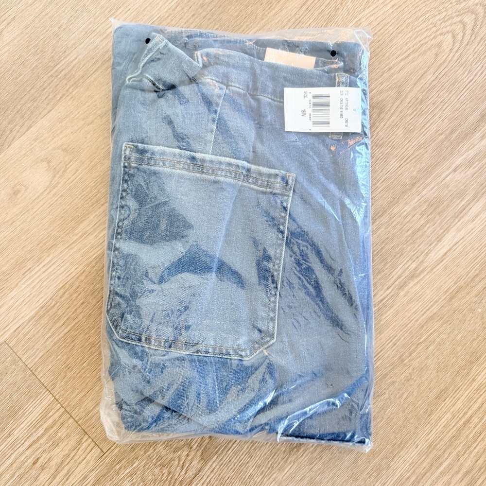 Kut from the Kloth Wide Leg Cargo Jeans - Picture 4 of 5